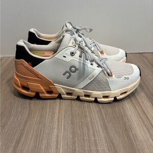 On Cloud CloudFlyer 4.0 White Black Pink Peach Women’s Size 9 Running Walking